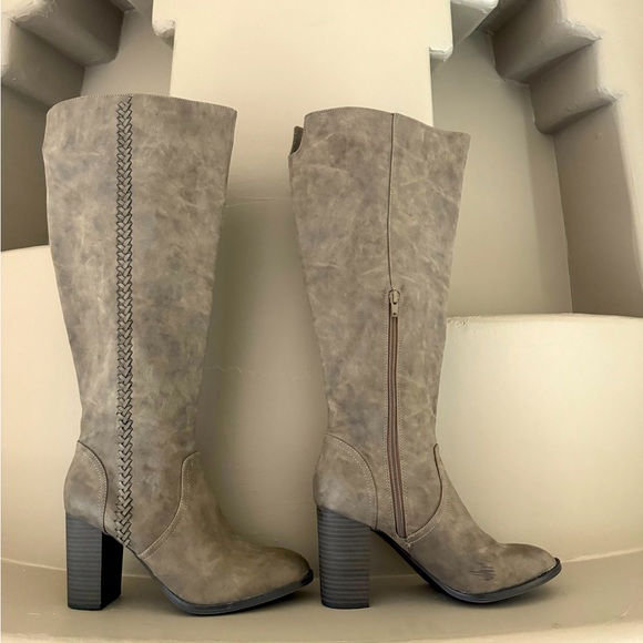 Madden Girl Boots 🔥 - Picture 4 of 13